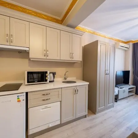 Taksim44 & Aparthotel 4*